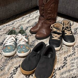 Kids Dinosaur Print Sneakers - Green